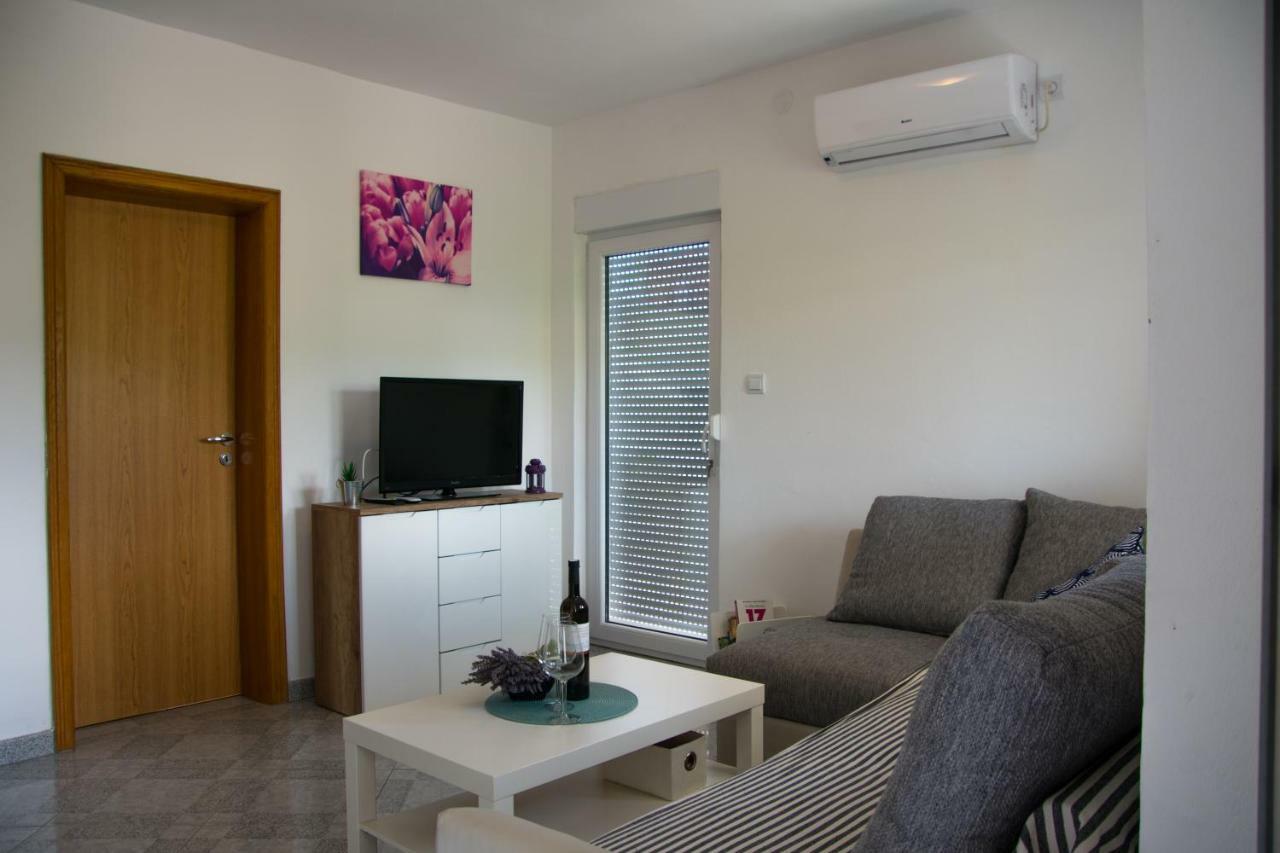 Apartman Lavanda Maslenica Luaran gambar